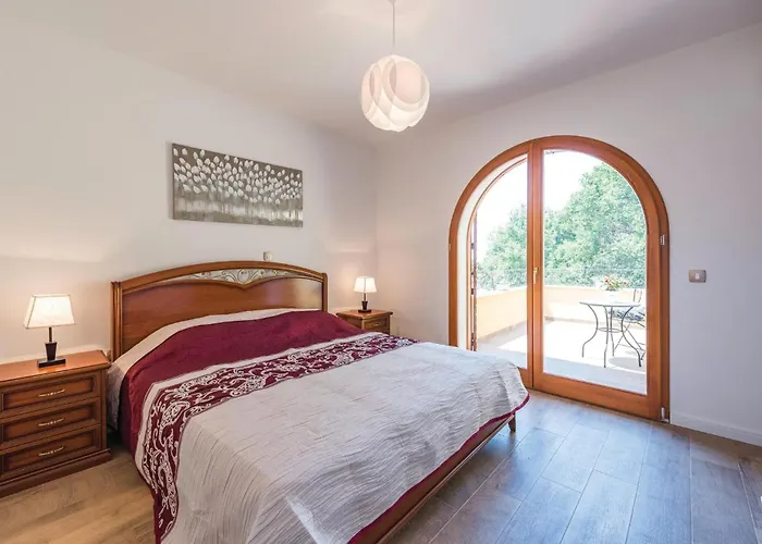 Three-bedroom In Vabriga