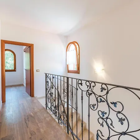 Three-bedroom In Vabriga *