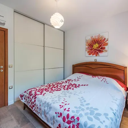 Three-bedroom In Vabriga * Tar-Vabriga