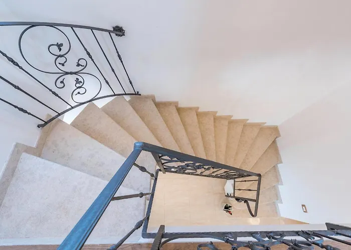 Three-bedroom In Vabriga Vakantiehuis *