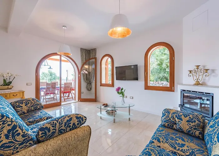 Vakantiehuis Three-bedroom In Vabriga Tar-Vabriga