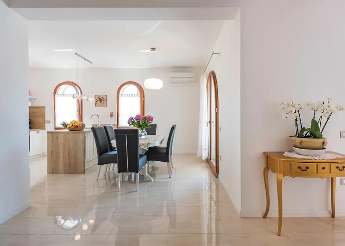 Three-bedroom In Vabriga