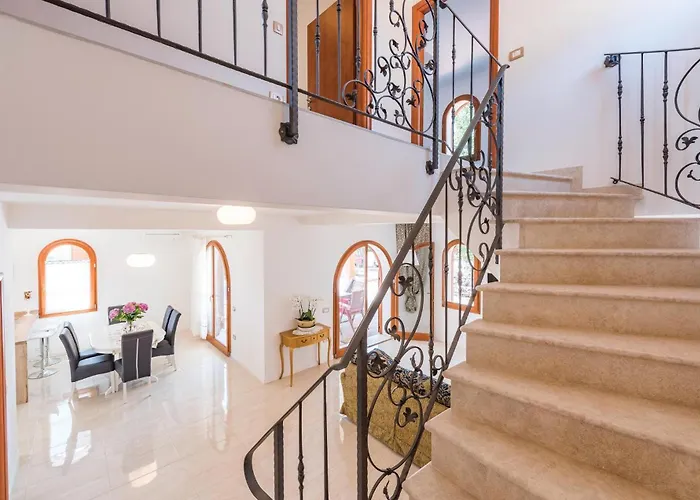 Three-bedroom In Vabriga